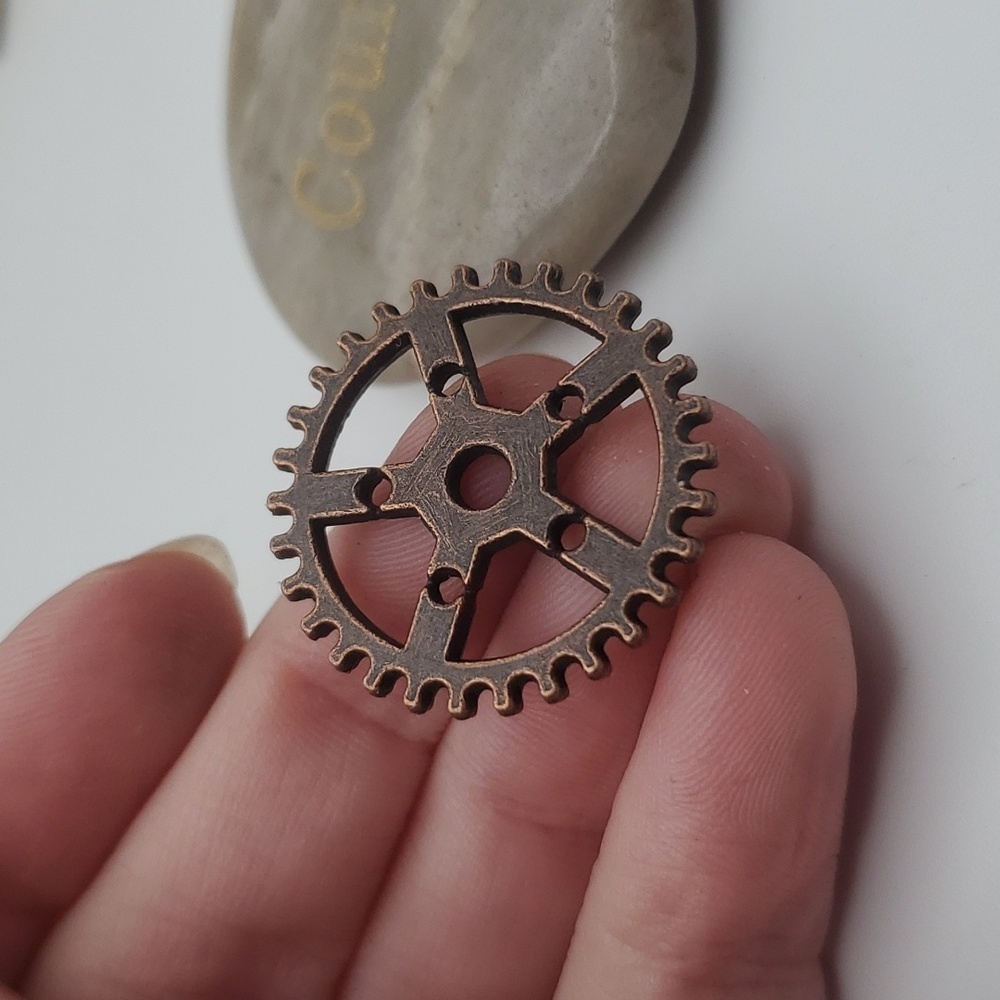 Bolt wheel steampunk‎ charm pendant